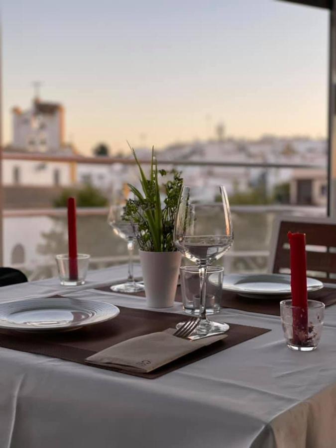 Novo Apartahotel & Restaurante Лас-Кабесас-де-Сан-Хуан Екстер'єр фото